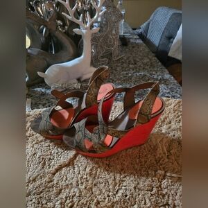 Stylish Snake Skin Orange Wedge